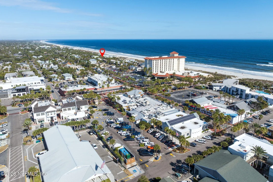 Photo of 211 BEACH Avenue