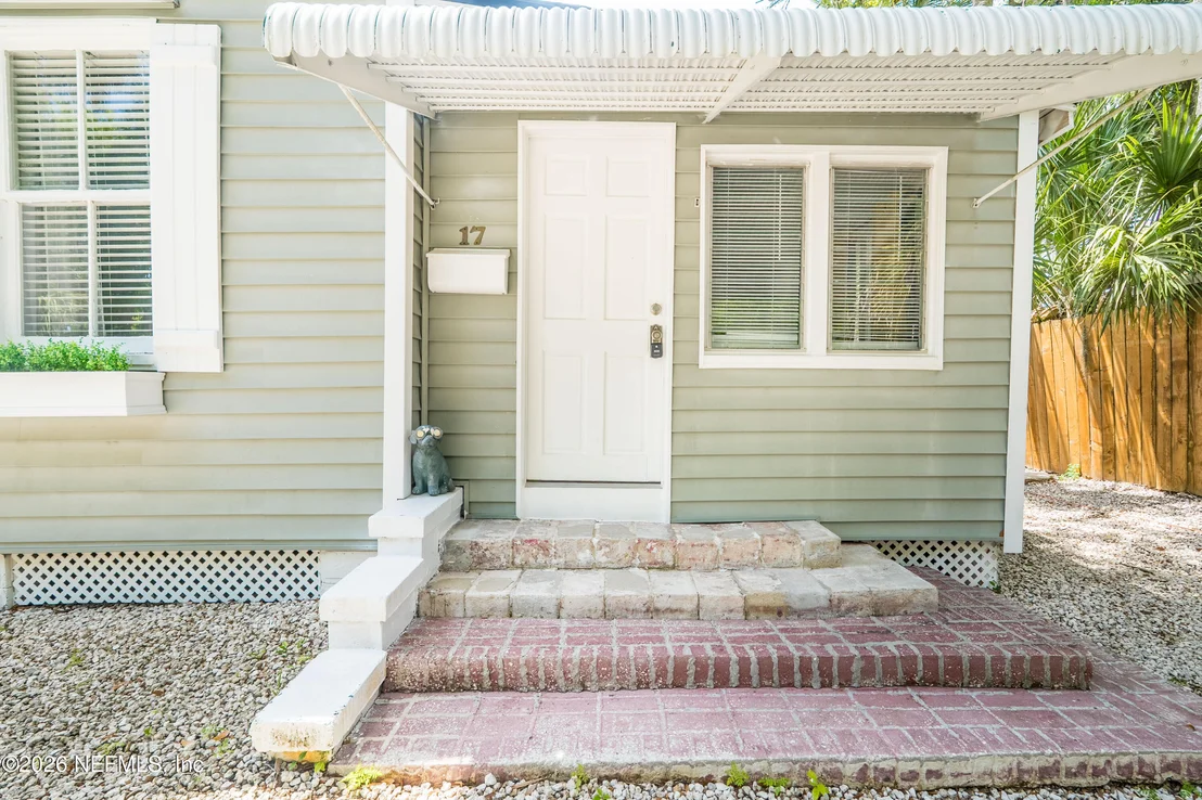 Photo of 17 DUFFERIN Street