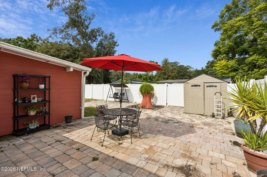 Photo of 2426 LIGUSTRUM Road