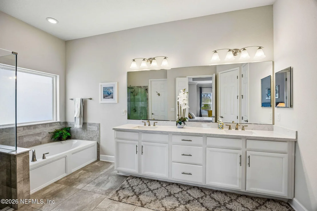 Photo of 588 OXFORD ESTATES Way