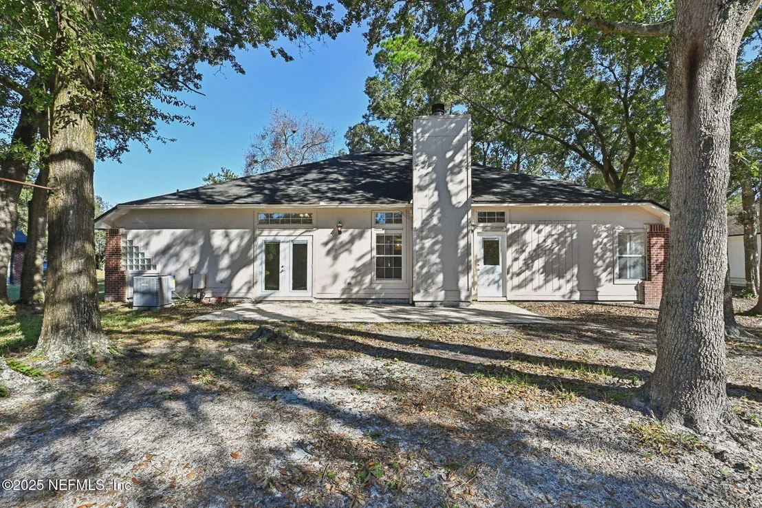 Photo of 208 HONEYSUCKLE Way