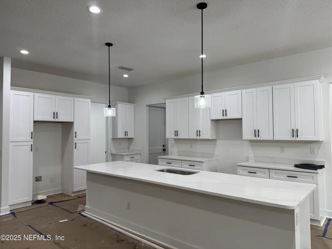 Photo of 137 CRESTVIEW Drive