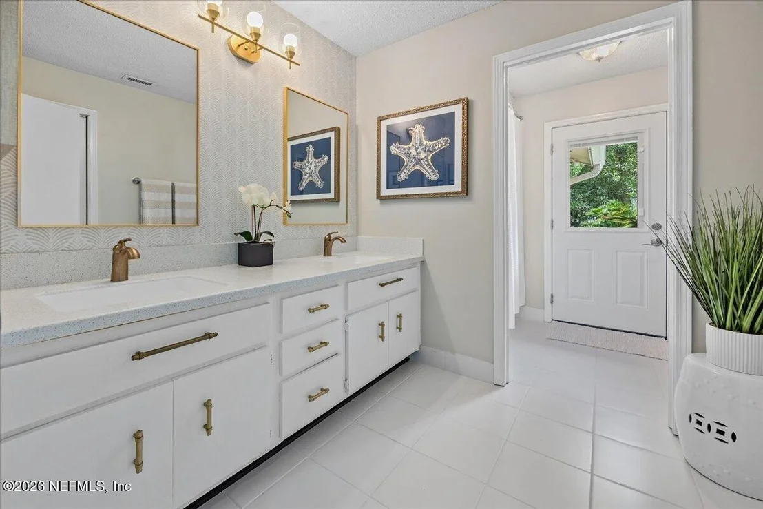 Photo of 8176 BLUE JAY Lane