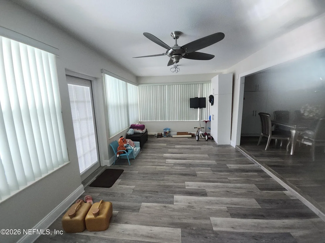 Photo of 4 CHIPPEWAY Court