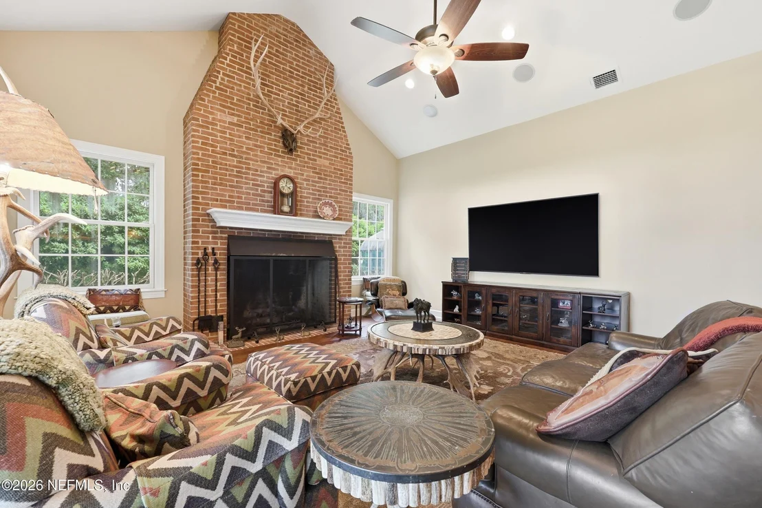 Photo of 13200 MANDARIN Road