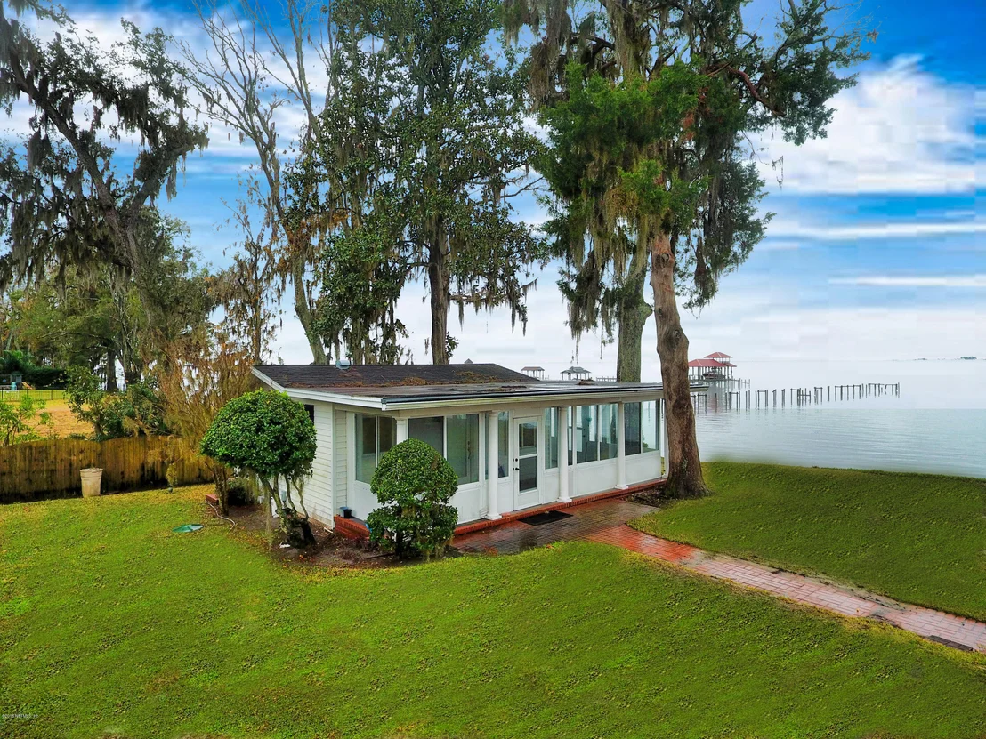 Photo of 1250 HERON POINT Road