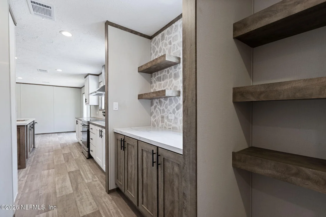 Photo of 7607 OAK FOREST Road