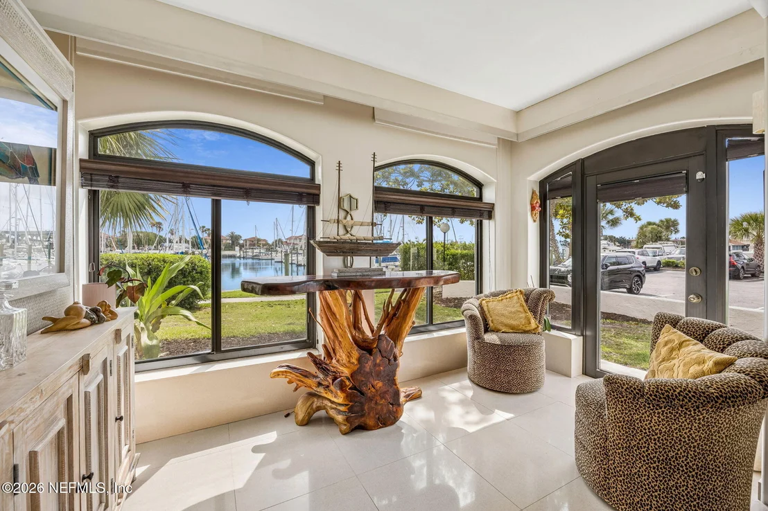 Photo of Unit 3101 at 3101 HARBOR Drive