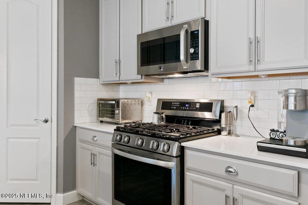 Photo of 85 HOWELL Court