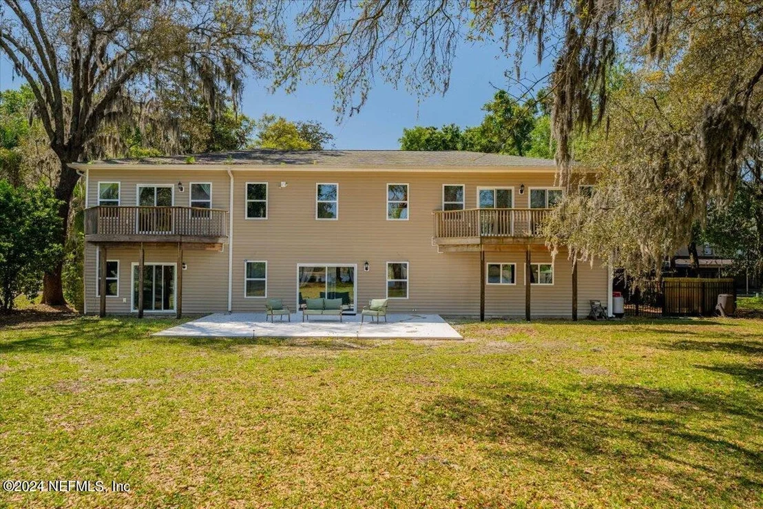 Photo of 1061 CEDAR BAY Road