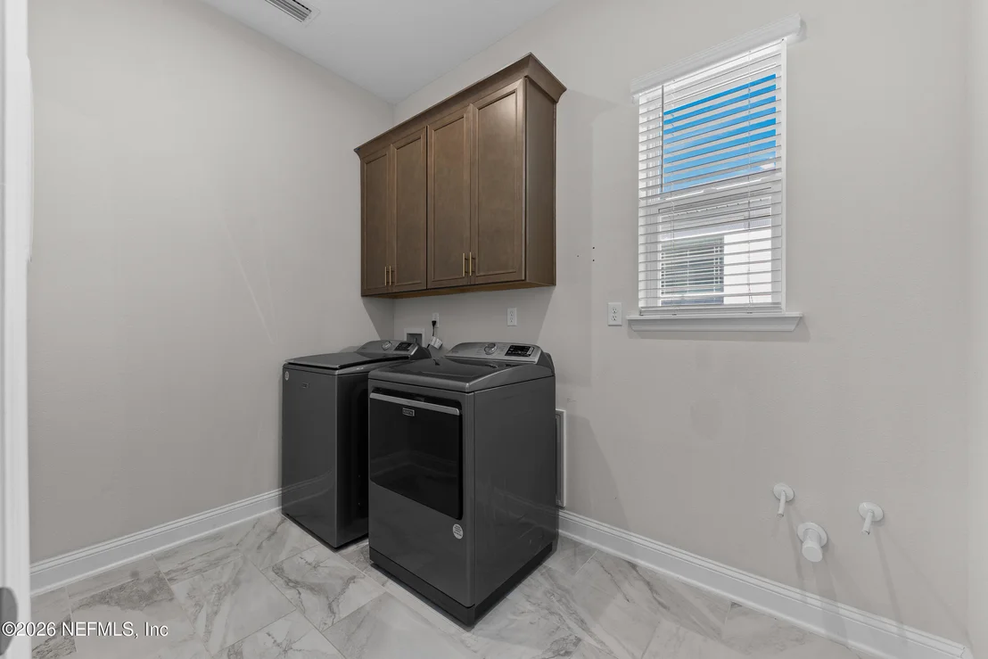 Photo of 383 LADYSLIPPER Drive