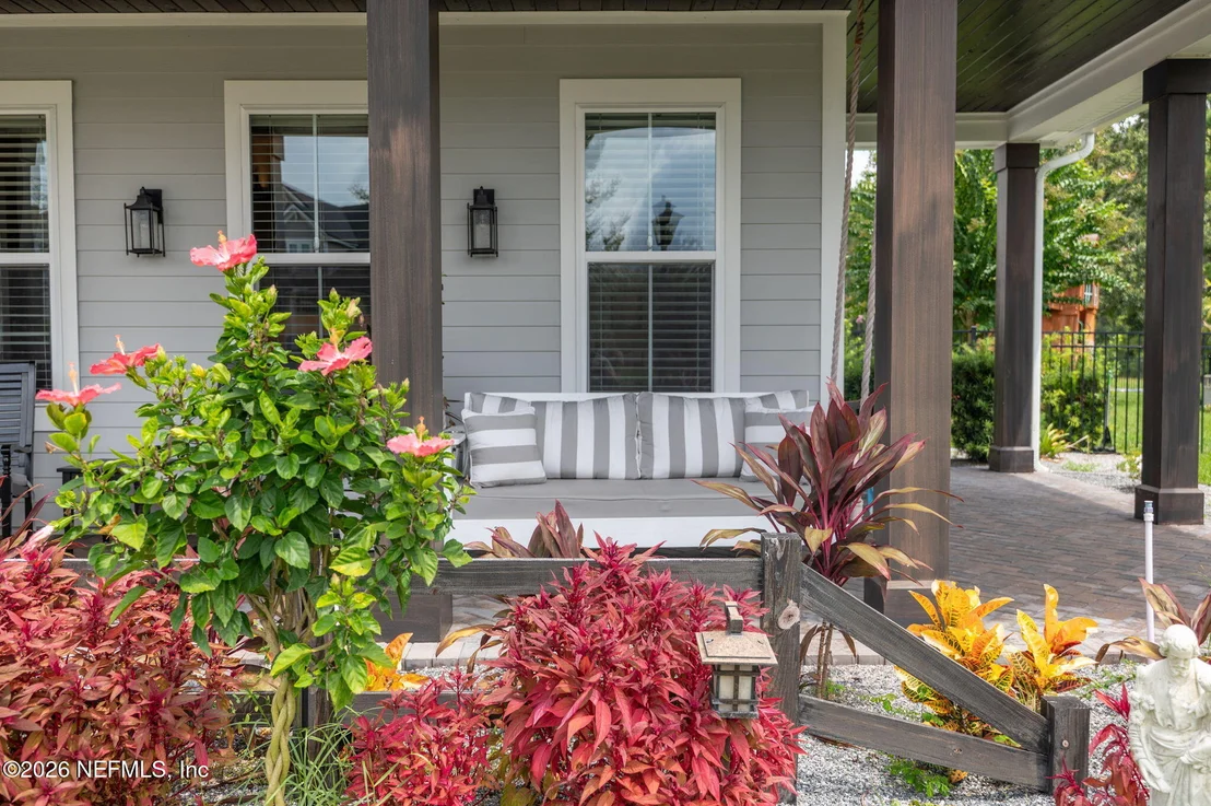 Photo of 681 GLENNEYRE Circle