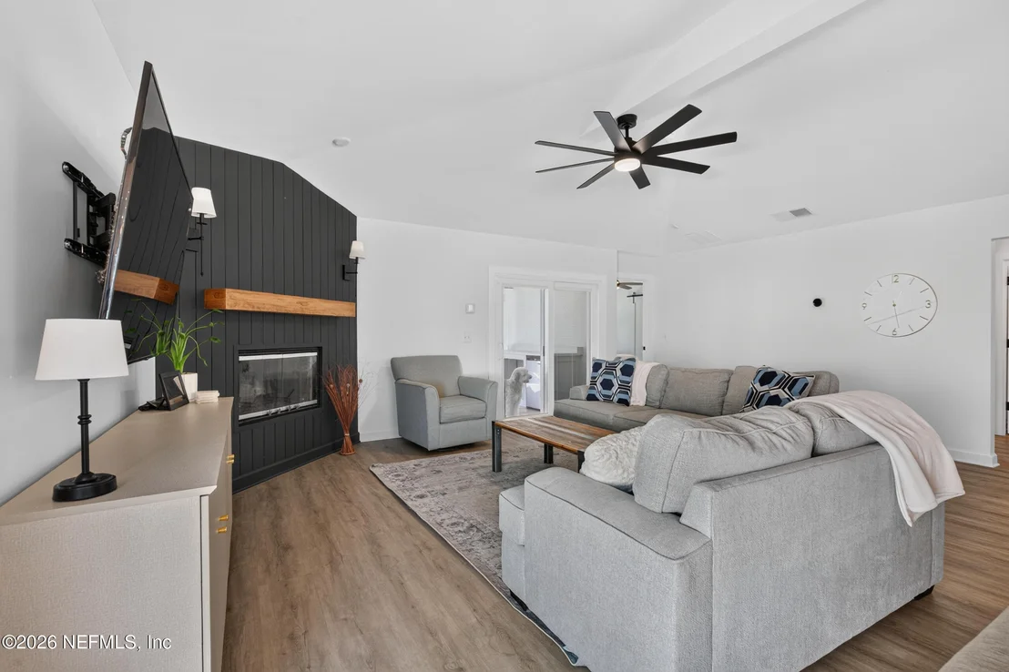 Photo of 12151 SUNCHASE Drive
