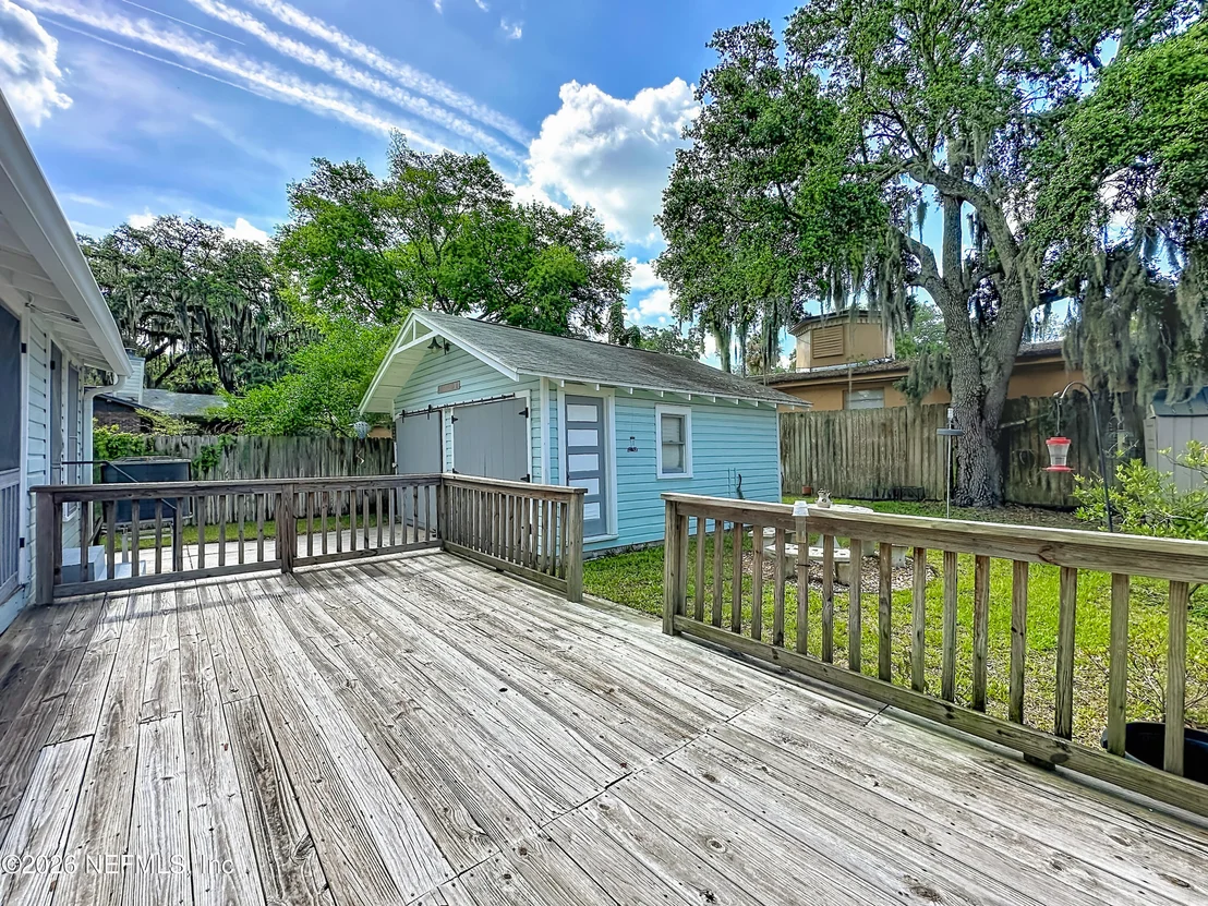 Photo of 17 BALLARD Avenue