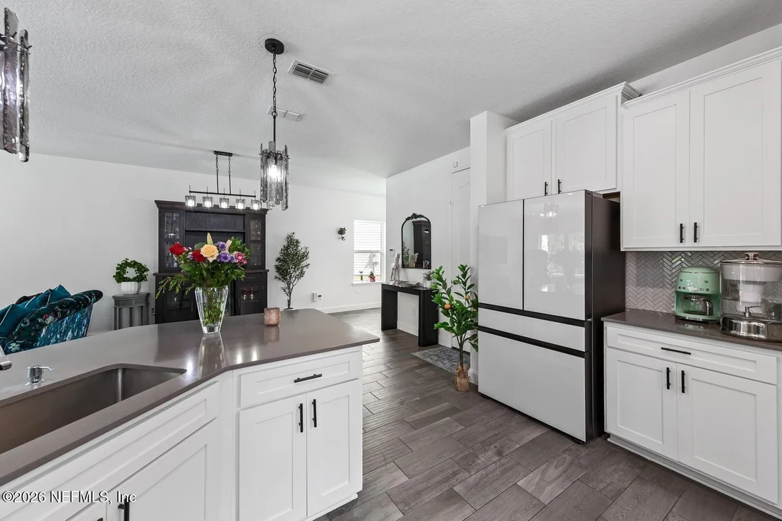 Photo of 204 SILVER CREEK Place