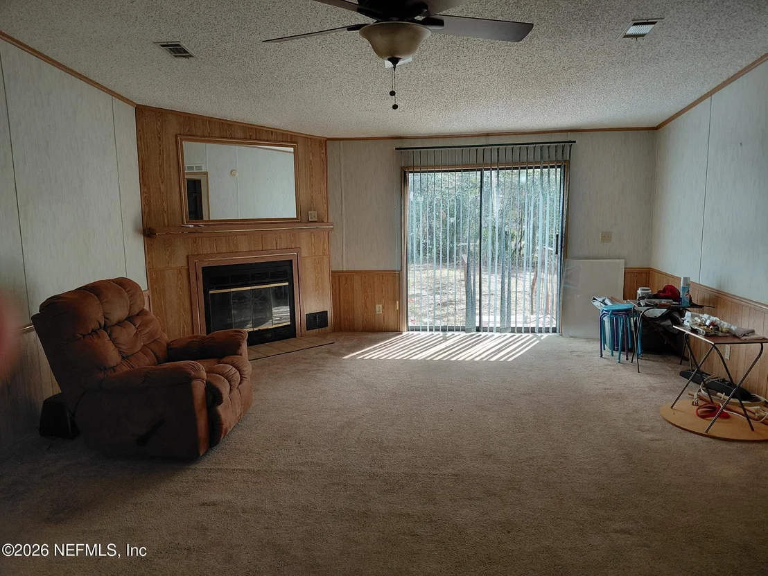 Photo of 106 BREEZEWOOD Circle