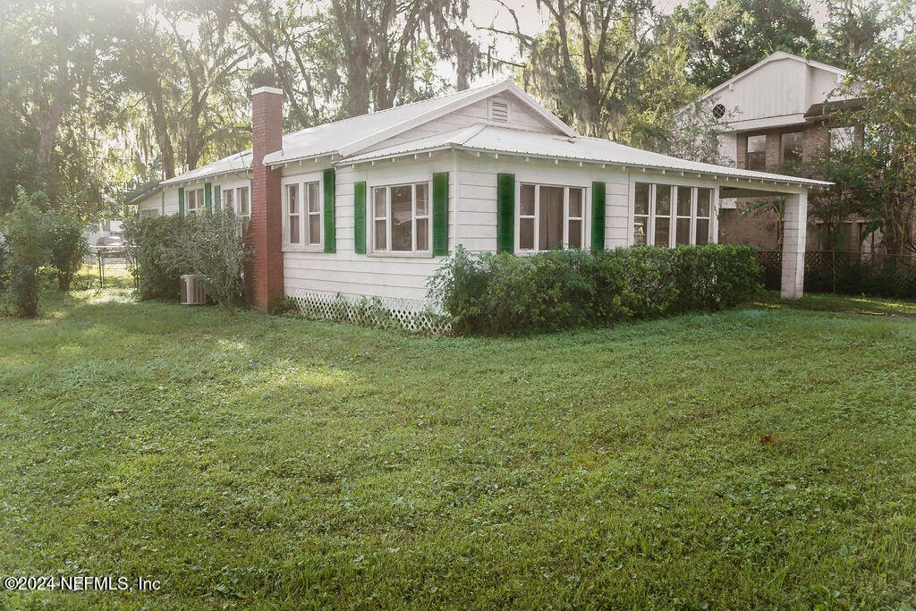 Photo of 762 N WALNUT Street