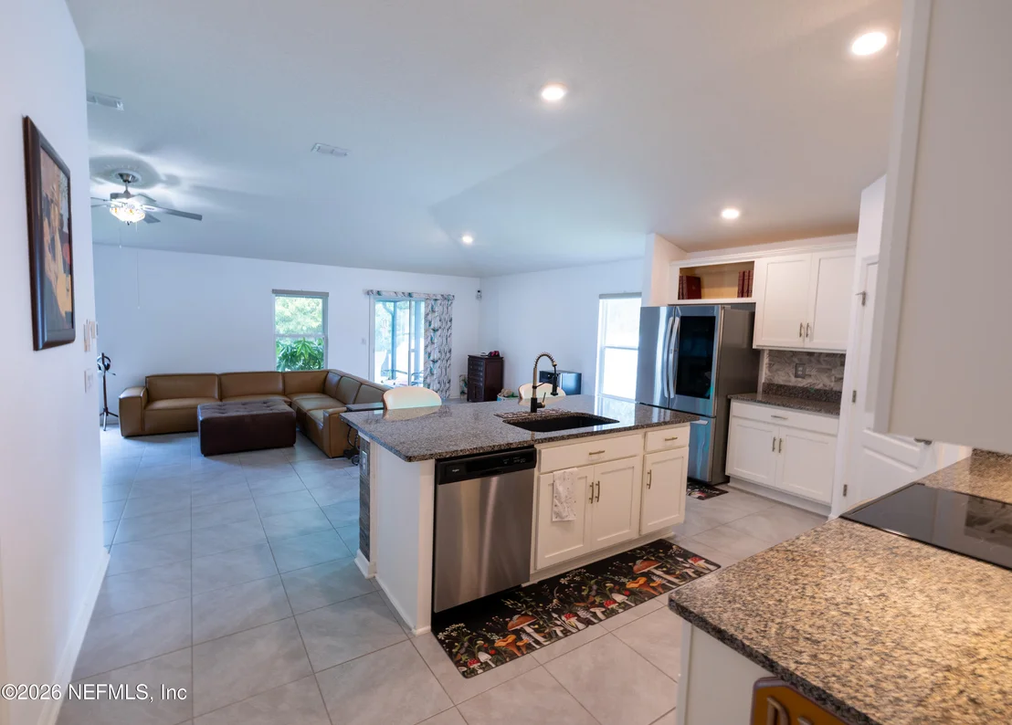 Photo of 68 OAKLEAF Way