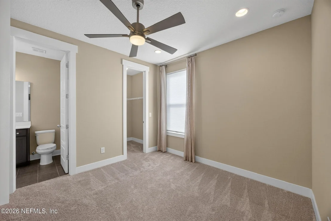 Photo of 1026 GLENNEYRE Circle