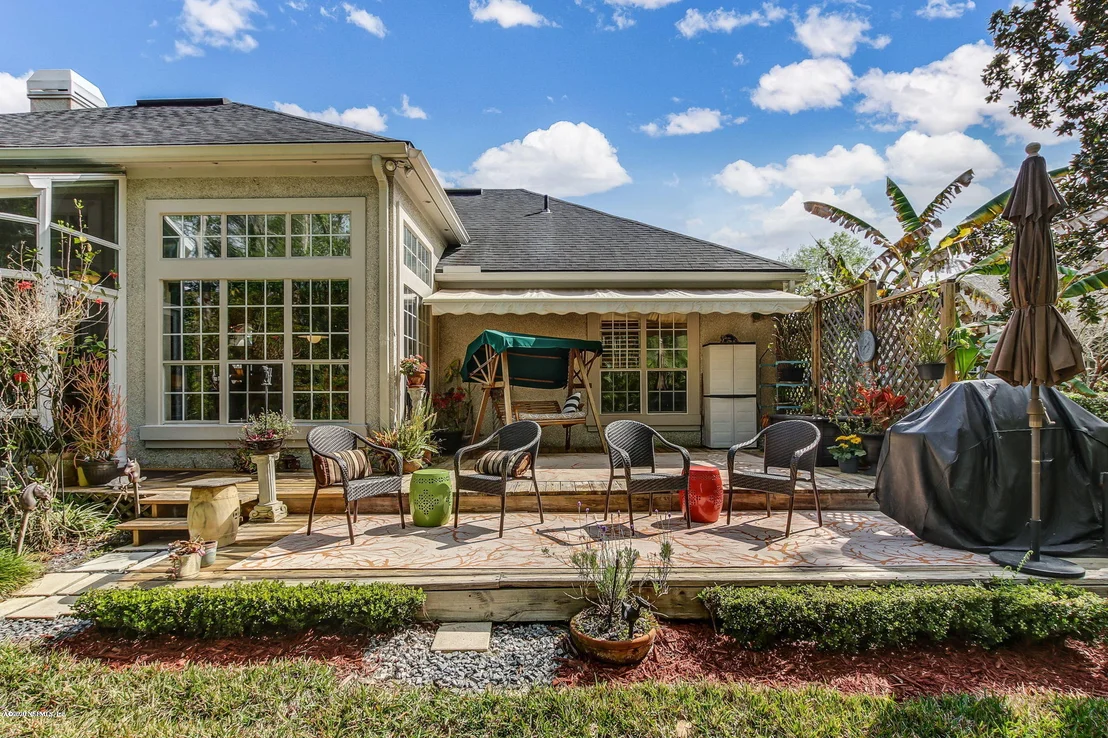 Photo of 8128 SUFFIELD Court