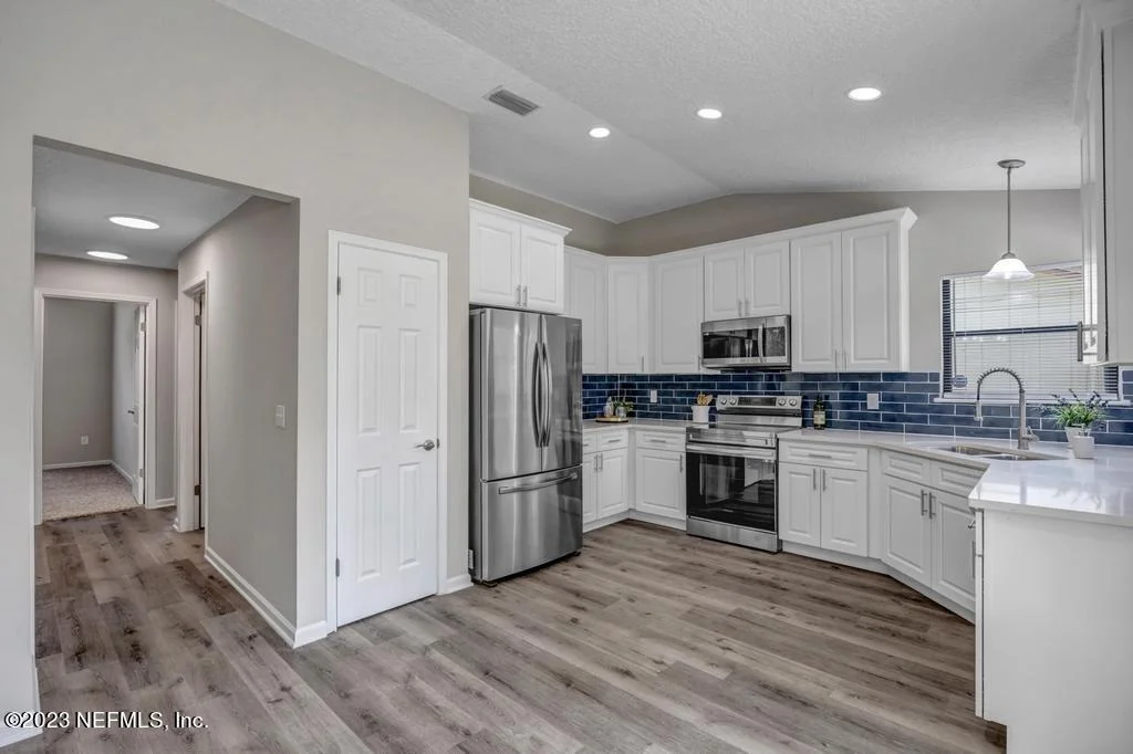 Photo of 8560 MOSS POINTE Trail N