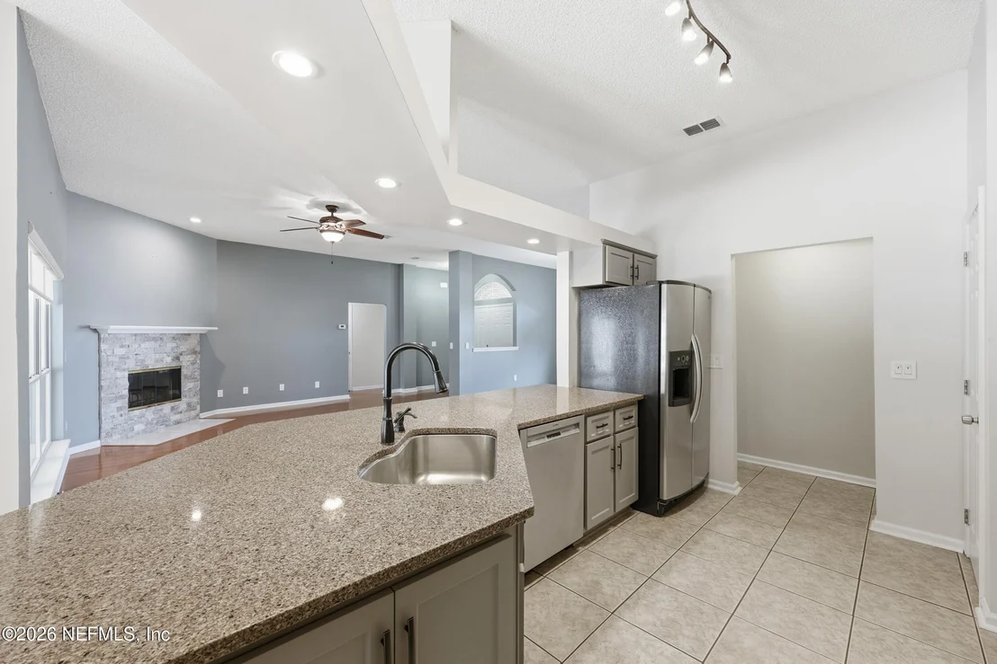 Photo of 3115 FIELDCREST Drive