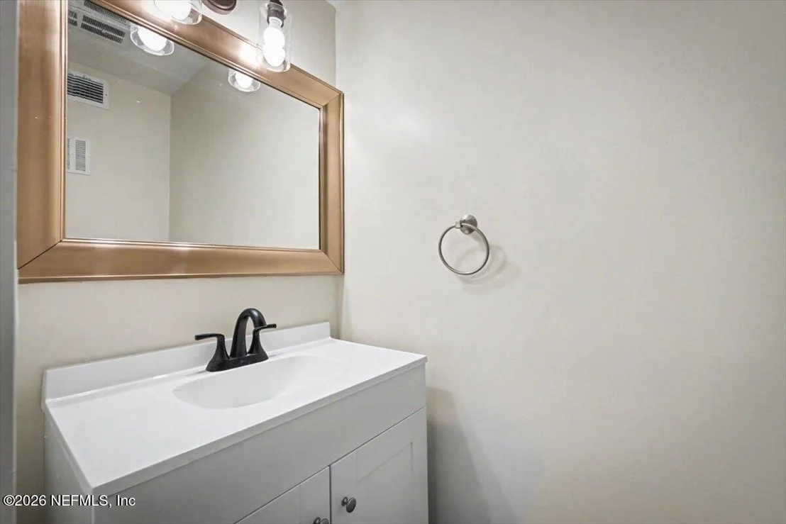 Photo of Unit 6B at 22 COMARES Avenue