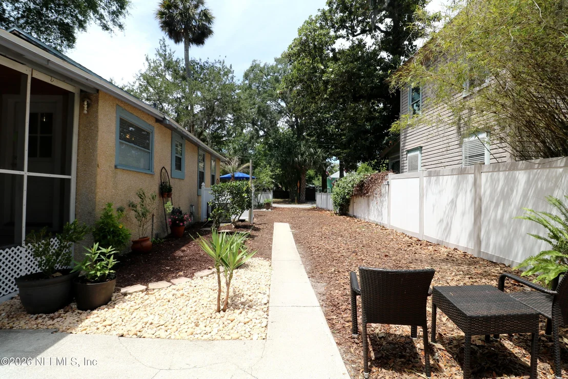 Photo of 11 DAVIS Street
