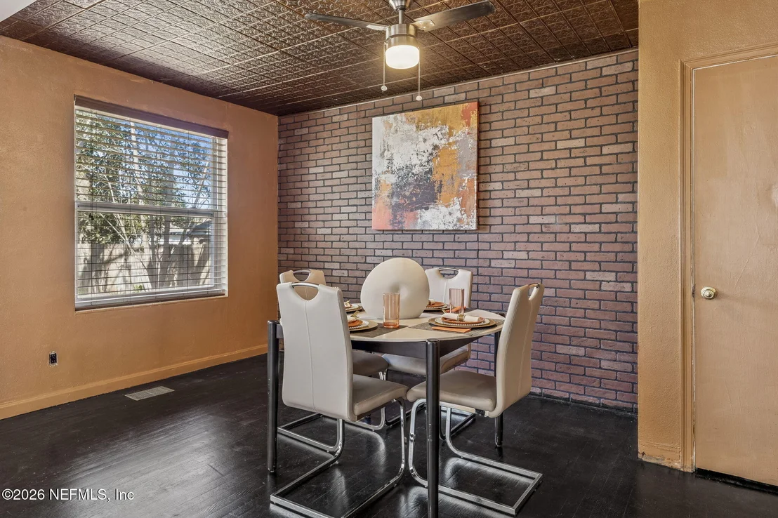 Photo of 426 AIKEN Road