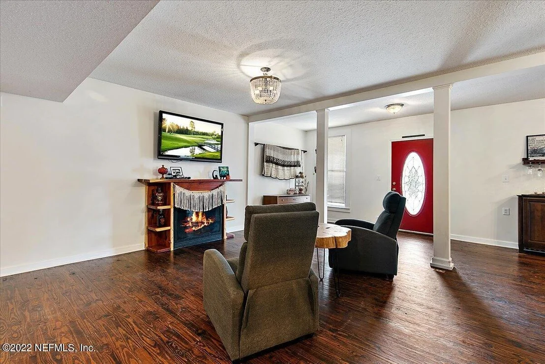 Photo of 2704 LORETTO Road