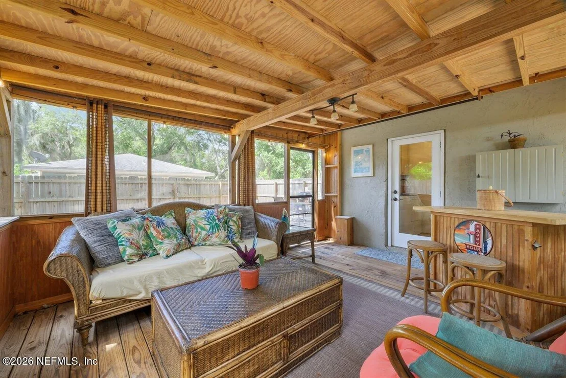 Photo of 409 LOBELIA Road