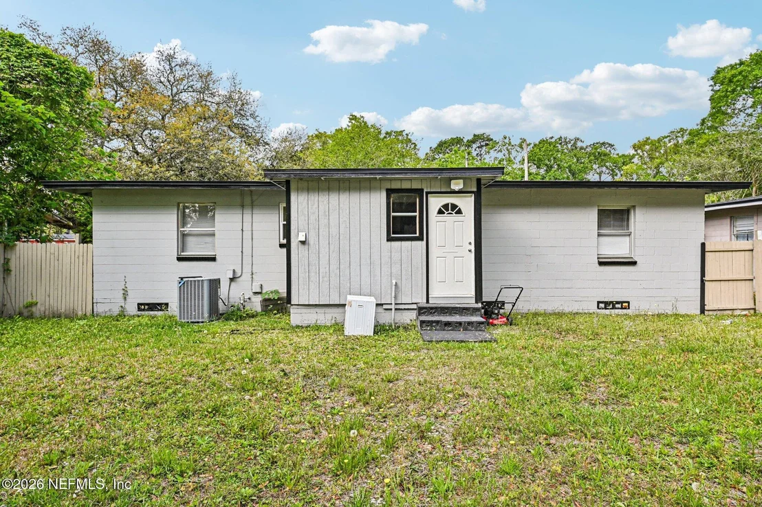 Photo of 5609 EARTHA Drive