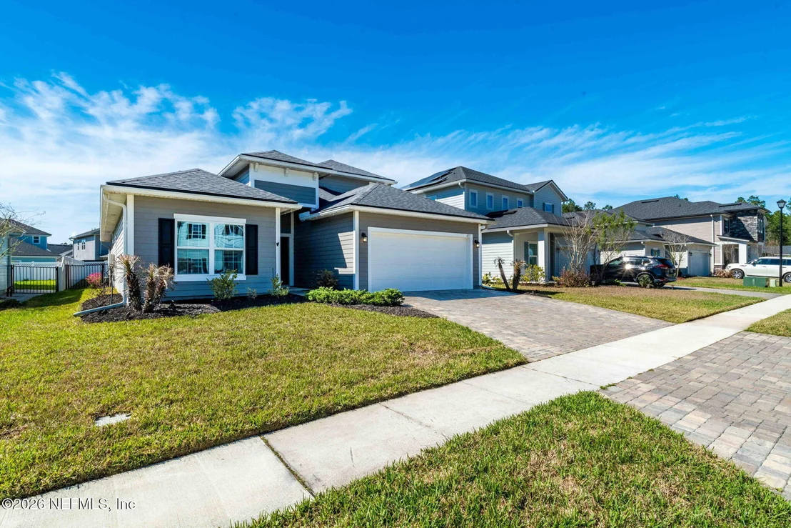 Photo of 637 WATERVALE Drive