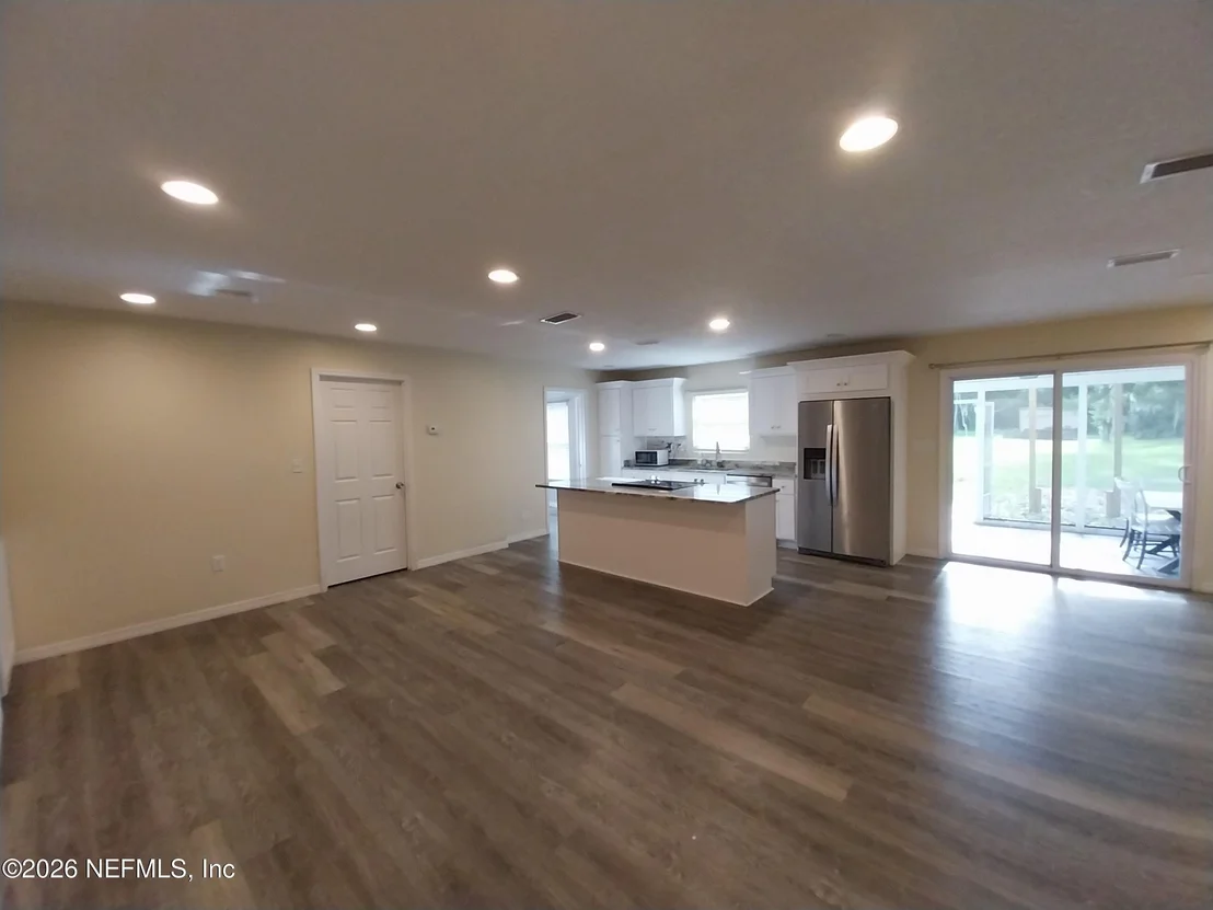 Photo of 855 S HOLMES Boulevard