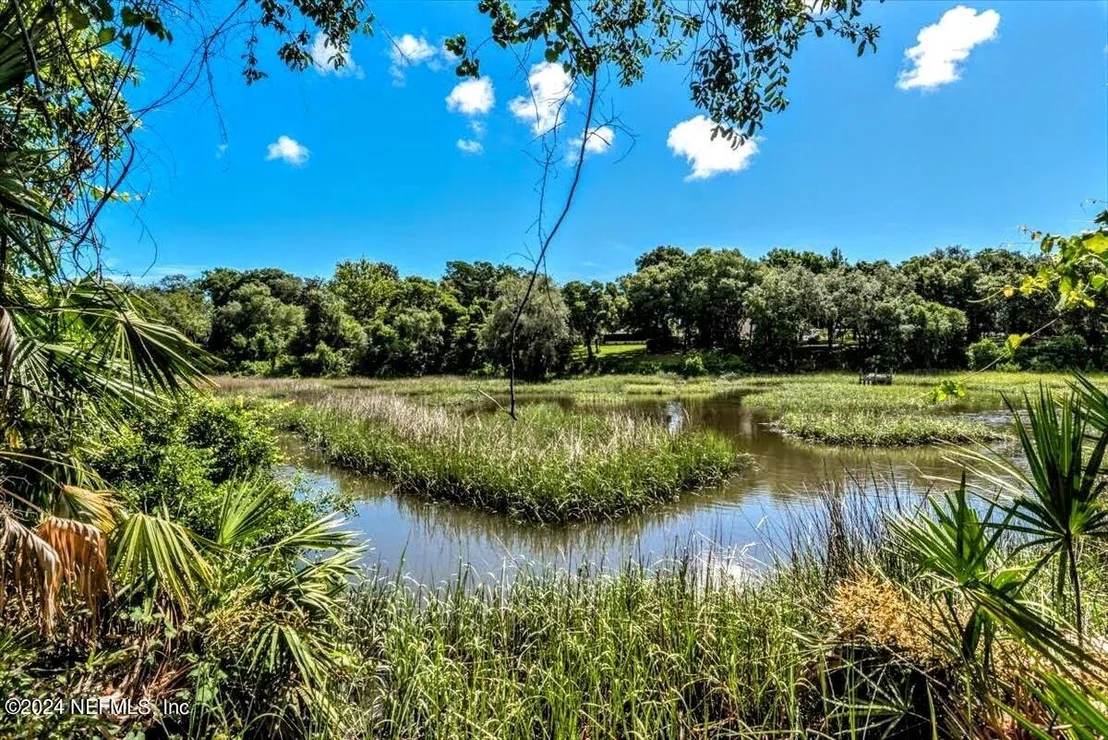 Photo of 3500 PUTNAM Road