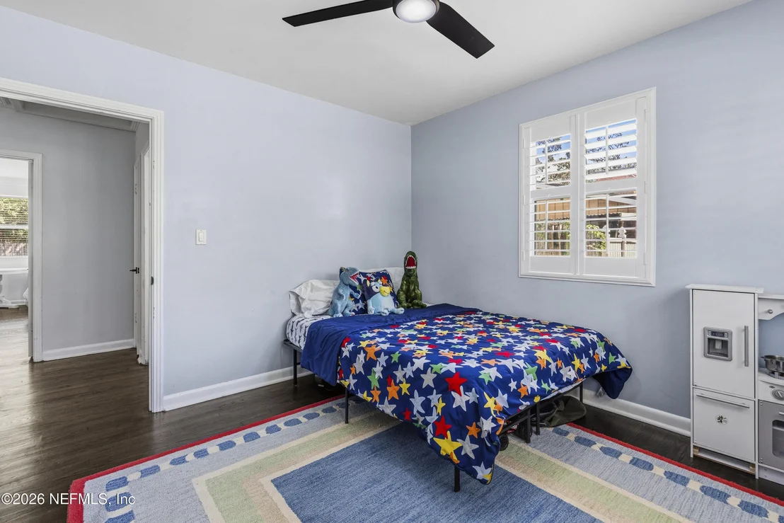 Photo of 4703 QUEEN Lane