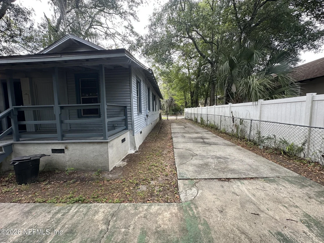 Photo of 3218 PERRY Street
