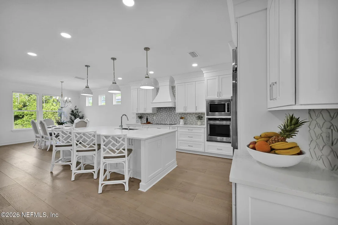 Photo of 82 GLENHURST Avenue