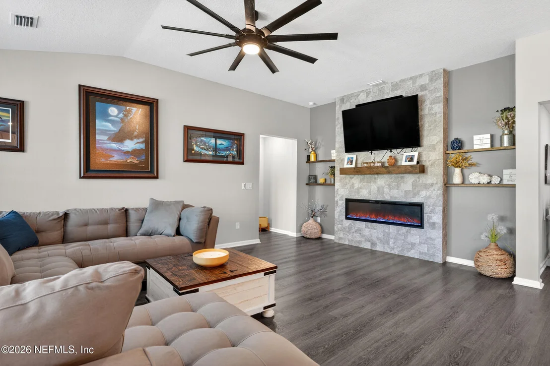 Photo of 665 FLACH Drive