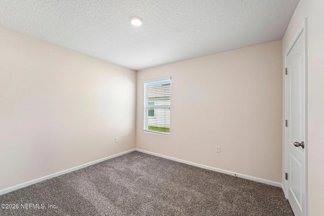 Photo of 32 AVEIRO Way