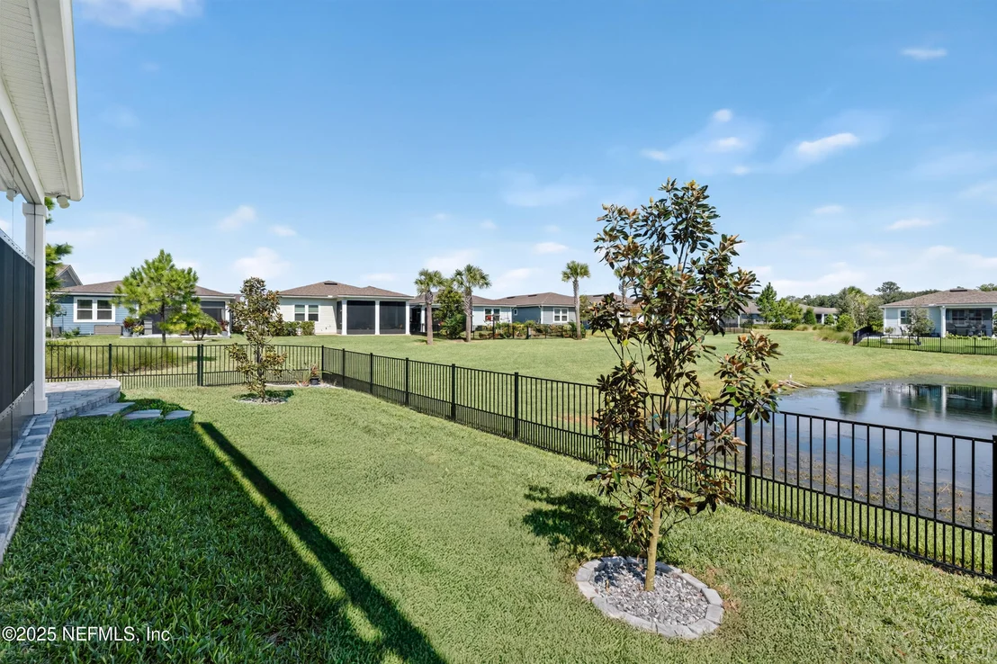Photo of 243 PINELLAS Way