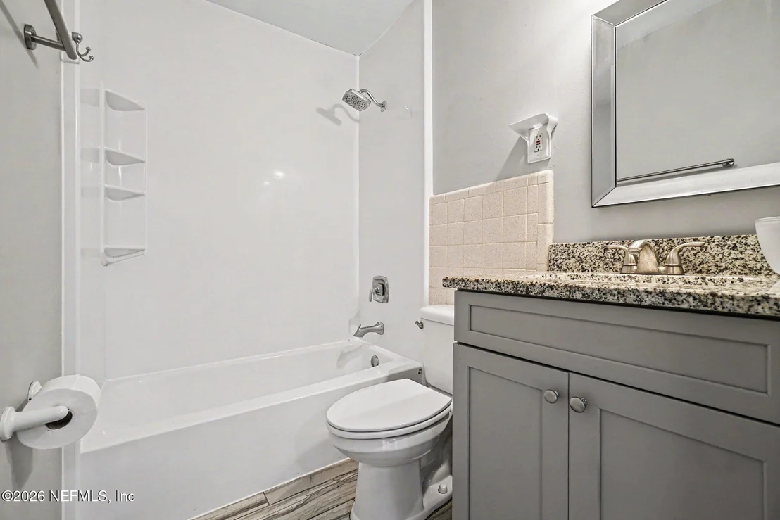 Photo of Unit 1C at 22 COMARES Avenue