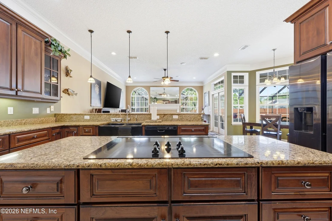 Photo of 1140 HIDEAWAY Drive N