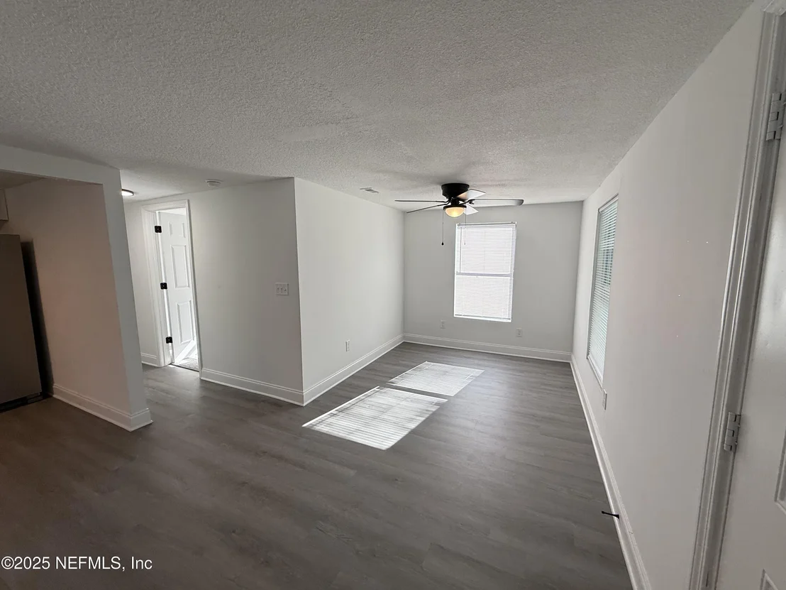 Photo of 6449 BLUEBIRD Road