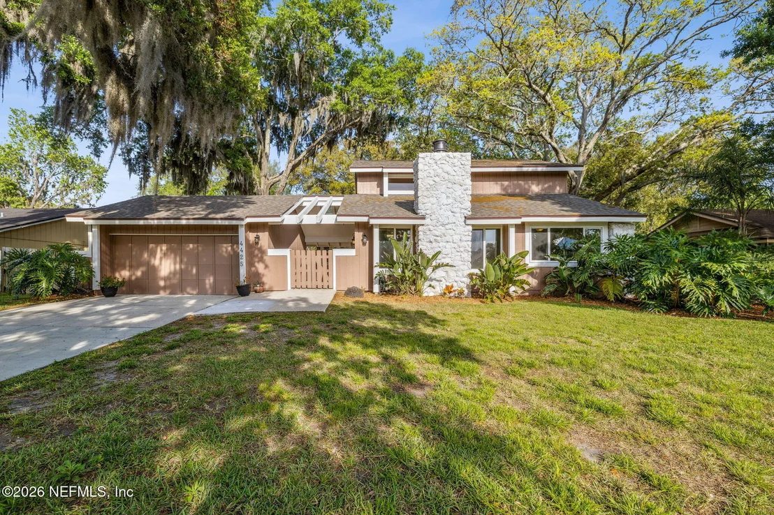 Photo of 4425 BEACON Drive W