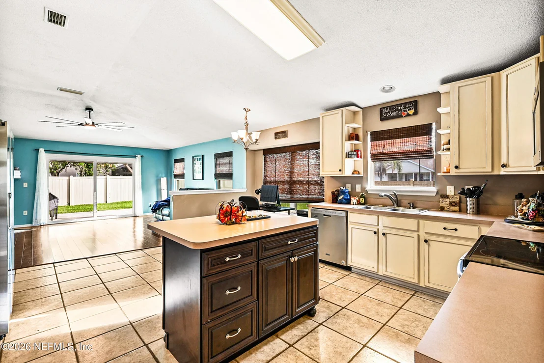 Photo of 1516 GREENWAY Place