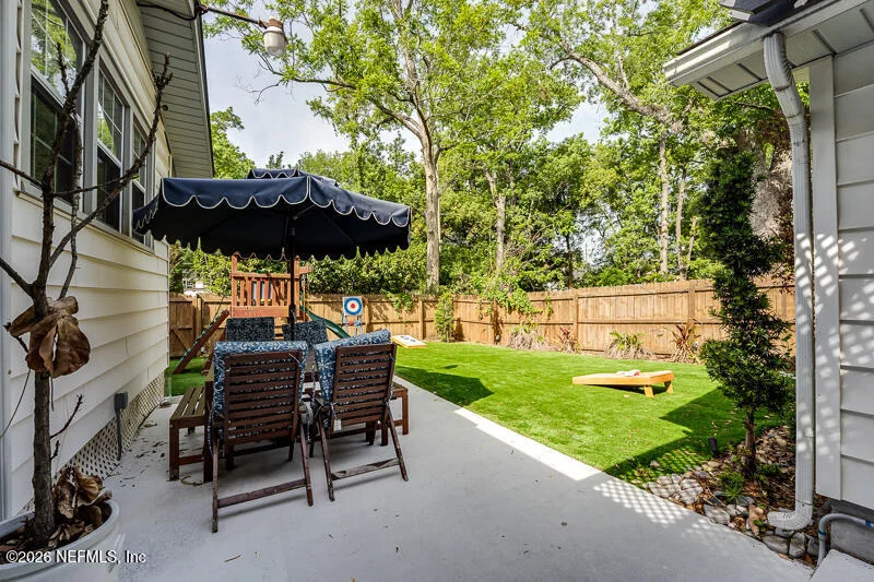 Photo of 1335 AZALEA Drive