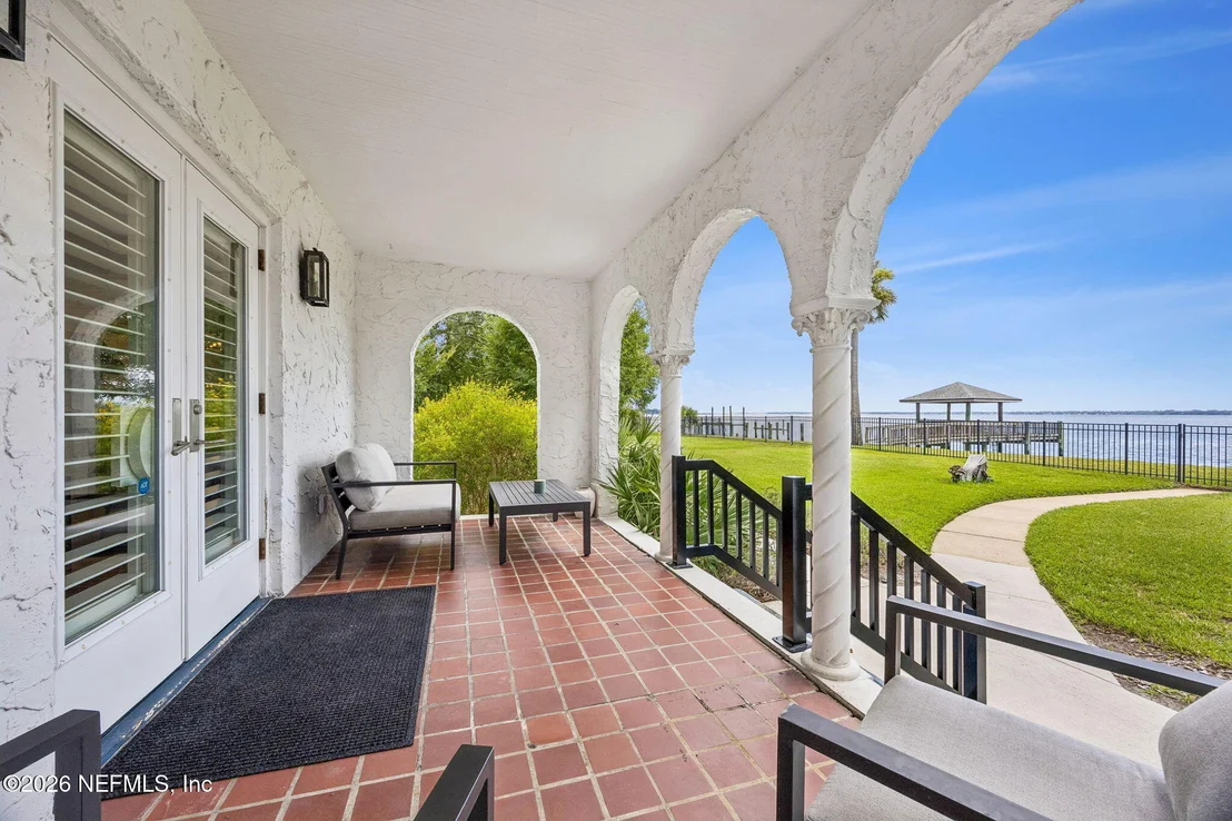 Photo of 1676 RIVER Road