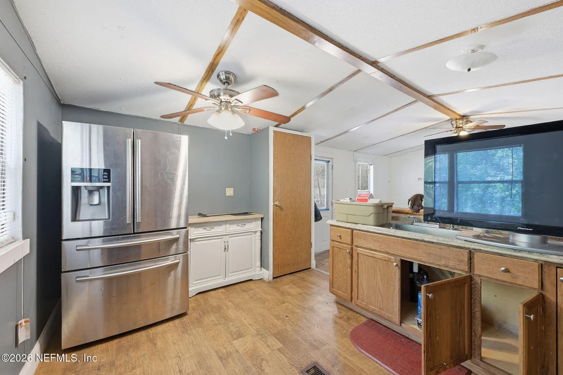 Photo of 122 POPLAR Drive