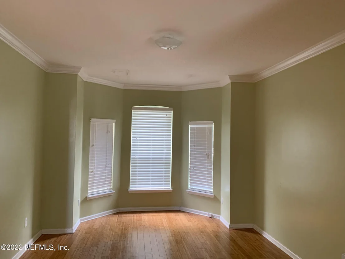 Photo of 903 THOROUGHBRED Drive